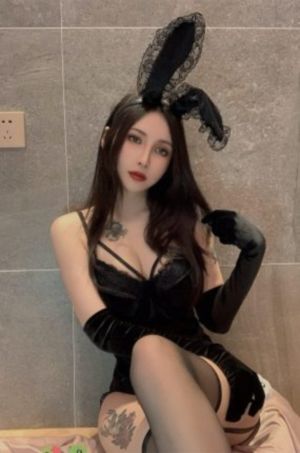 林玉茹被啪到深处喷水的视频_1080手机在线观看