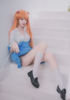 免费看美女网站入口在线观看_DVD超清免费观看